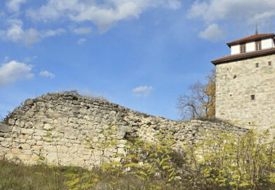 GRADAŠČEVIĆA KULA U BOSANSKOJ BIJELOJ GRADAŠČEVIĆA KULA U BOSANSKOJ BIJELOJ